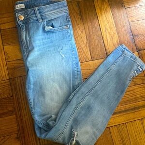 Zara basic jeans with buttons on bottom size: 4